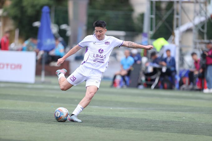 Duy Kiên giờ phải đi đá phủi để trang trải cuộc sống