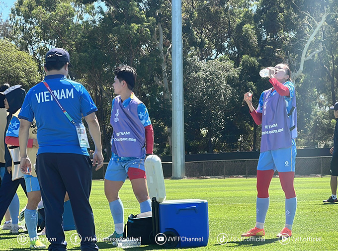 ĐT nữ Việt Nam đối diện với thời tiết nắng nóng ở Australia - Ảnh: VFF 