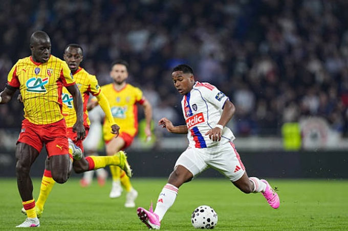 Endrick “tịt ngòi” ở trận gặp Lens