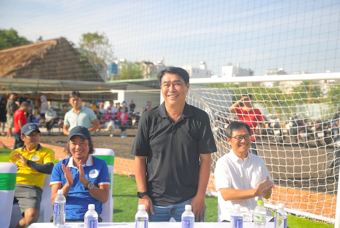 Danh thủ Trần Minh Chiến cũng có mặt tại festival bóng đá học đường vào sáng nay. Ảnh: CTV