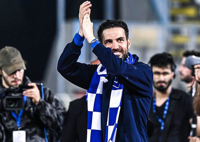 10 năm trước, Fabregas là chân chuyền xuất sắc nhất Premier League