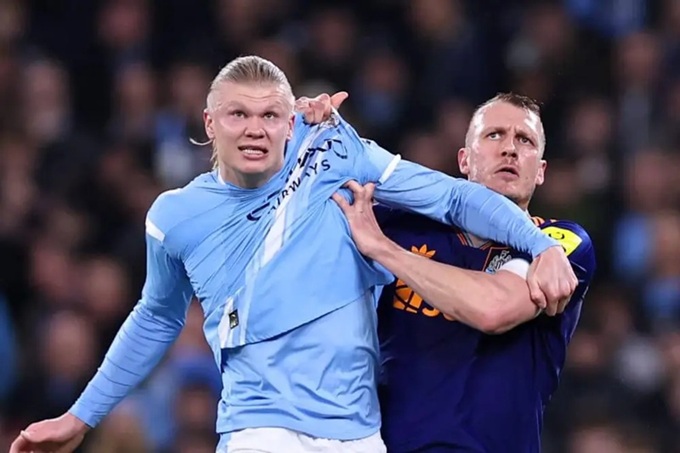 Haaland sẽ tái đấu Dan Burn tại vòng 1/8 cúp FA vào rạng sáng mai