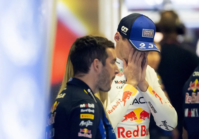 Lando Norris và Max Verstappen 'khóc ròng' vì chiếc xe F1 tệ nhất lịch sử