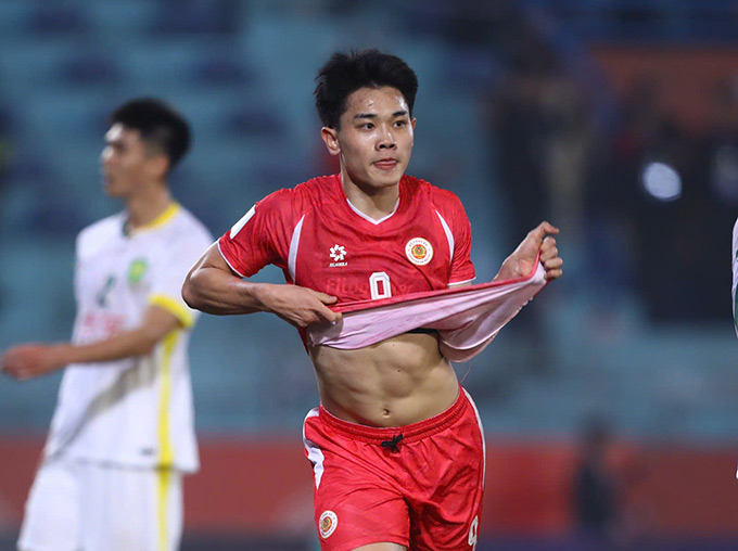 Đình Bắc vẫn chưa thể ghi bàn thắng nào ở sân chơi V.League kể từ đầu mùa giải - Ảnh: Đức Cường 