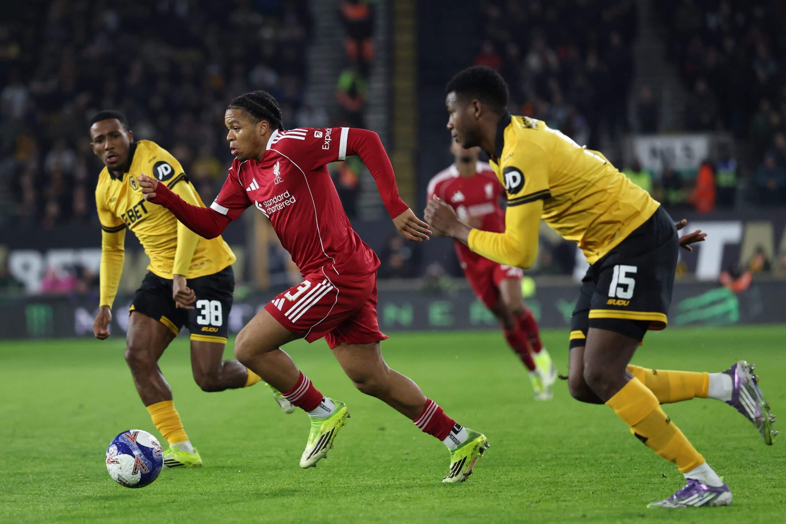 Sự hiện diện của cầu thủ 17 tuổi Rio ở cánh trái đã tiếp thêm sức mạnh cho Liverpool