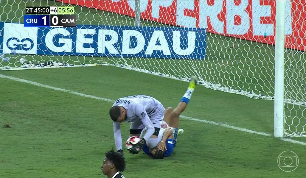 Pha xử lý rất thô bạo của Everson