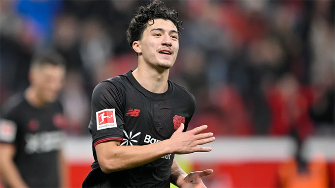 Cầu thủ gốc Việt Maza và bài toán Arsenal