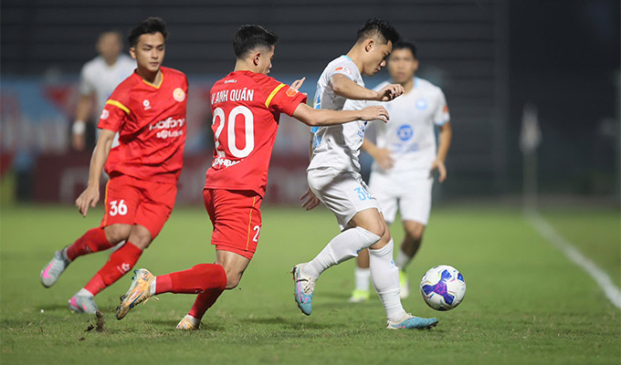 PVF-CAND đối diện với nhiều khó khăn trong cuộc đua trụ hạng ở V.League 2025/26 - Ảnh: Đức Cường 