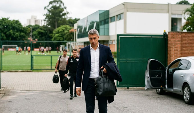 Crespo cùng các thành viên trong BHL cùng rời Sao Paulo