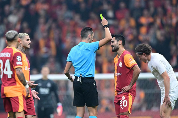 Galatasaray đang là đội nhận nhiều thẻ vàng nhất mùa này