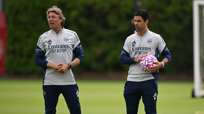 Gabriel Heinze là trợ thủ đắc lực của Arteta