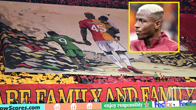 Osimhen bật khóc khi các CĐV Galatasaray treo băng rôn ủng hộ anh