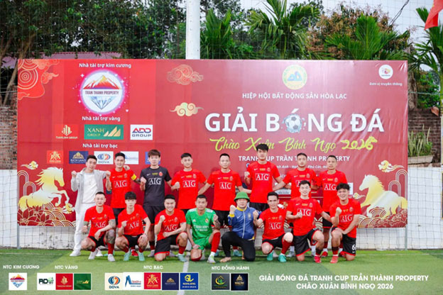 Dàn sao của ứng viên vô địch FC Hoa Hồng đã vấp ngã trận đầu ra quân.