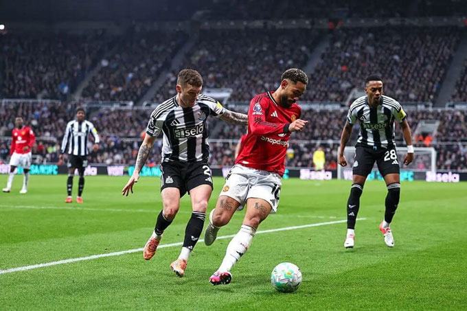 Cunha không phải mẫu cầu thủ chạy cánh trái thuần túy