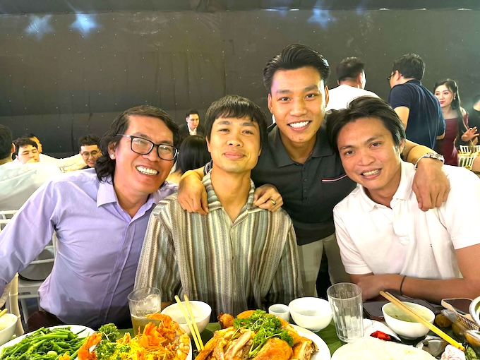 Văn Thanh cũng góp mặt chút mừng tại lễ cưới. Ảnh: Hồng Duy