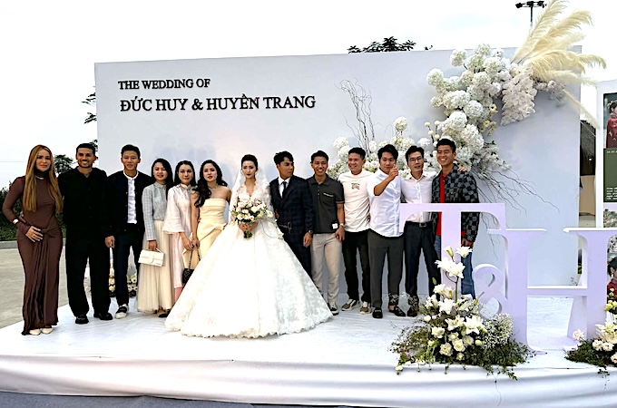 Dàn sao bóng đá đối dự cưới. Ảnh: Tuấn Thành