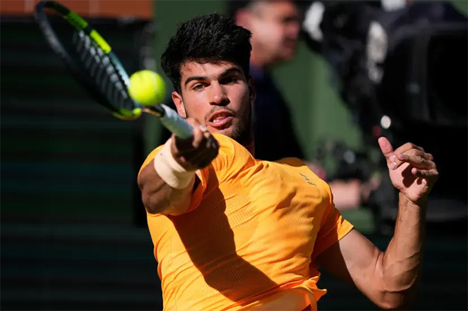 Carlos Alcaraz dừng chân ở bán kết Indian Wells