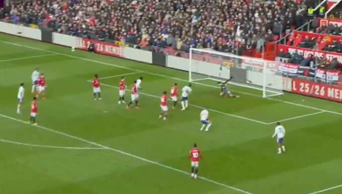 Bàn thắng của Villa được cho đáng lẽ nên bị từ chối