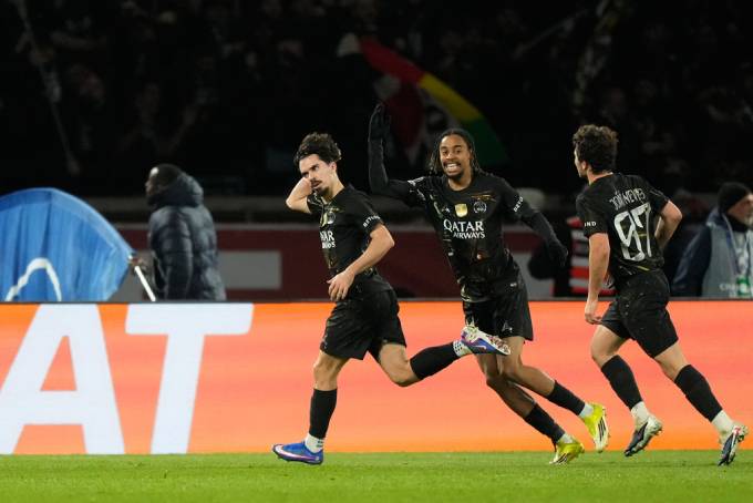 Vitinha luôn tìm được cảm hứng khi gặp các CLB Anh