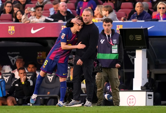 Khoảnh khắc Gavi được HLV Hansi Flick tung vào sân