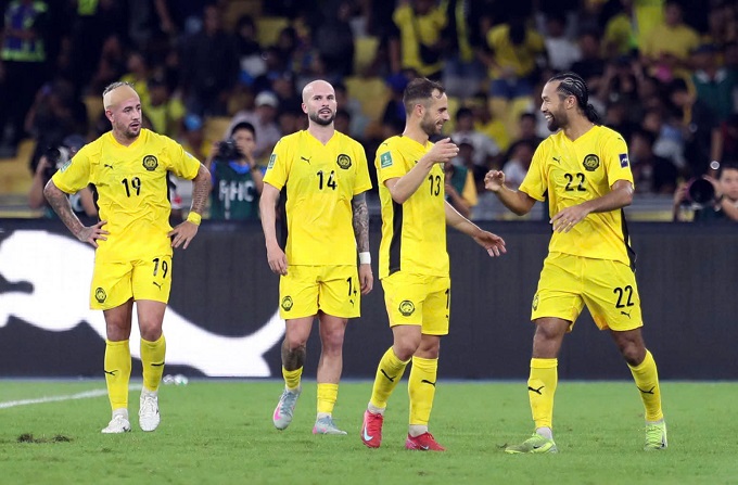 Những cầu thủ "nhập tịch lậu" ăn mừng trong chiến thắng trước ĐT Việt Nam. Ảnh: Anh Khoa