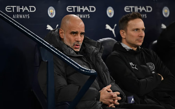 Man City: Buông hay không buông?