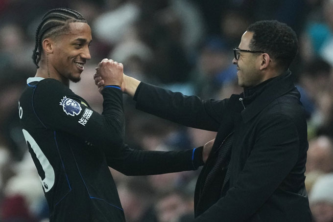 Rosenior từng có khởi đầu tốt tại Chelsea với những chiến thắng liên tiếp