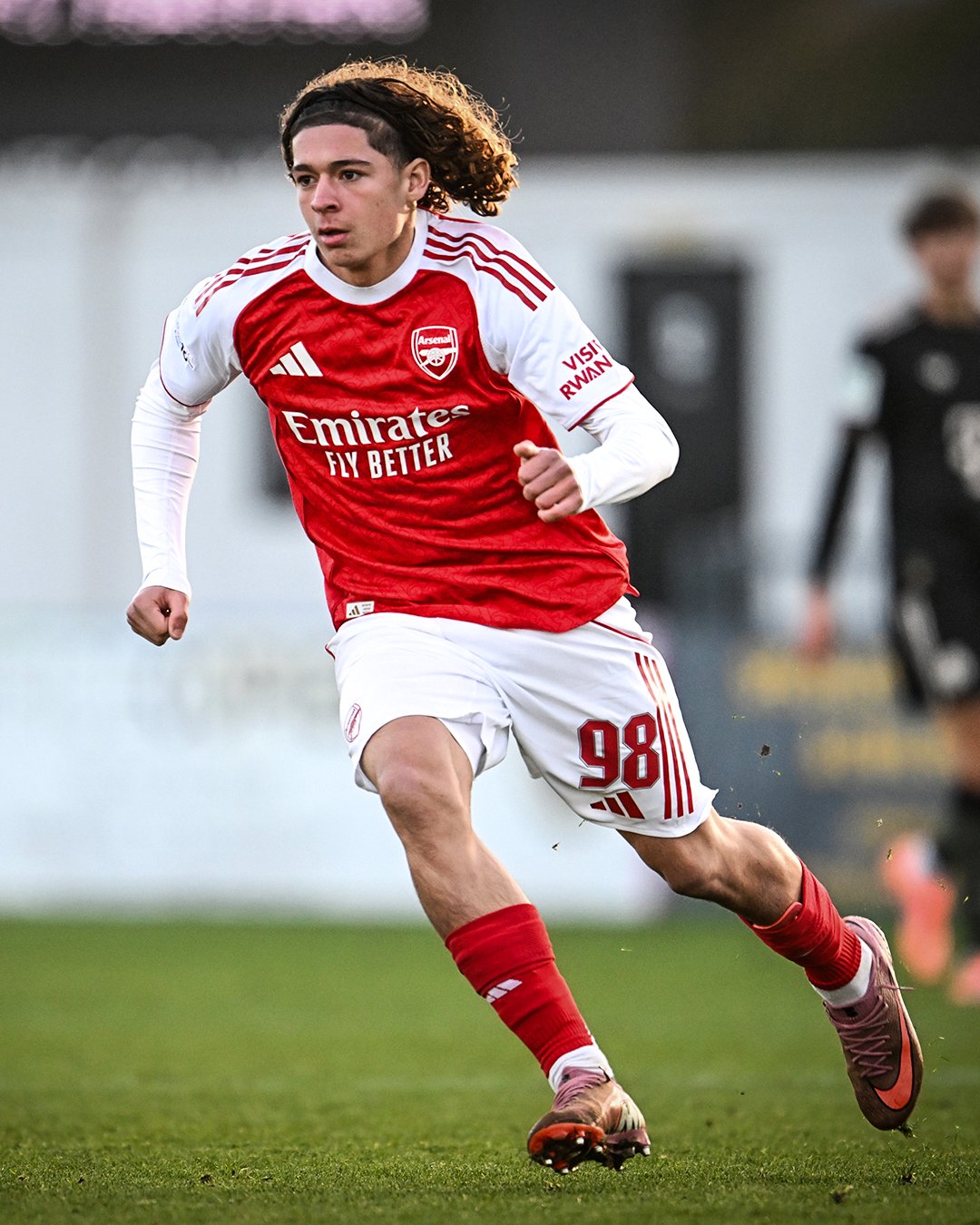 Luis Munoz đang thể hiện tốt ở đội trẻ Arsenal - Ảnh: @brfootball