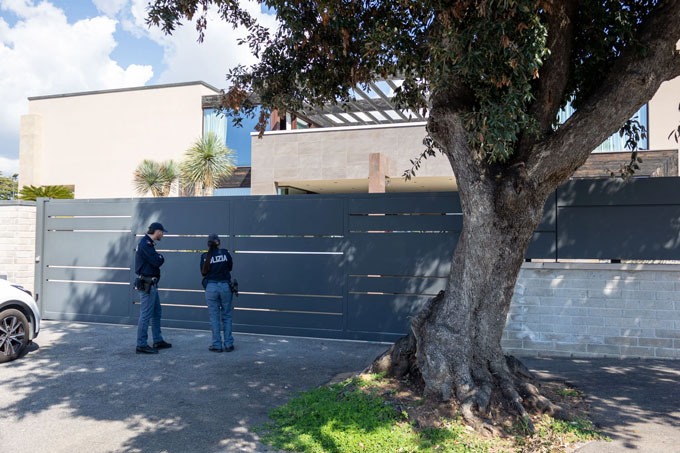  Neil El Aynaoui bị giáng đòn nặng từ vụ cướp