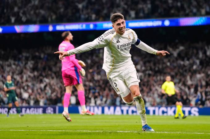 Federico Valverde vừa có 2 màn trình diễn rực sáng trước Man City ở Champions League
