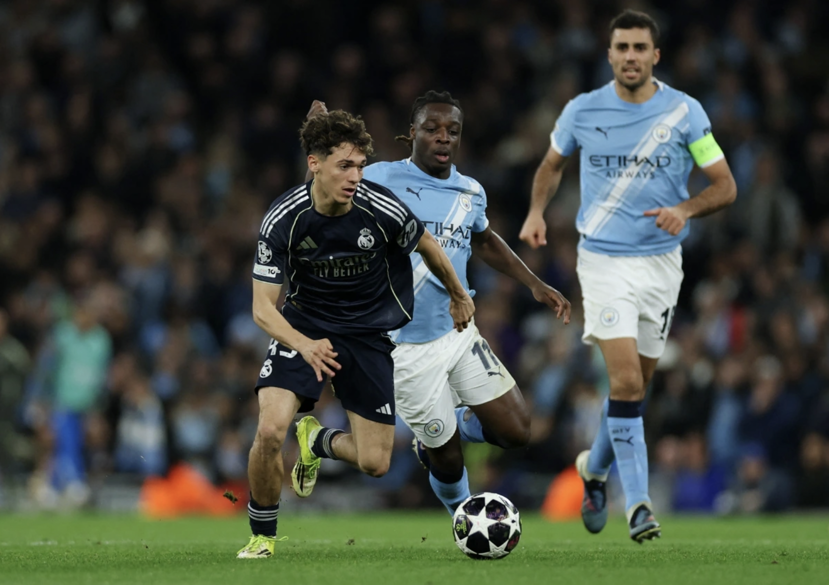 Man City sẽ ra sao nếu Bernardo Silva không bị đuổi khỏi sân sau 20 phút