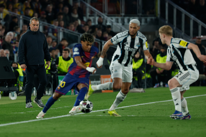 Đội bóng của HLV Hansi Flick đã dạy Newcastle bài học vỡ lòng về bóng đá tấn công