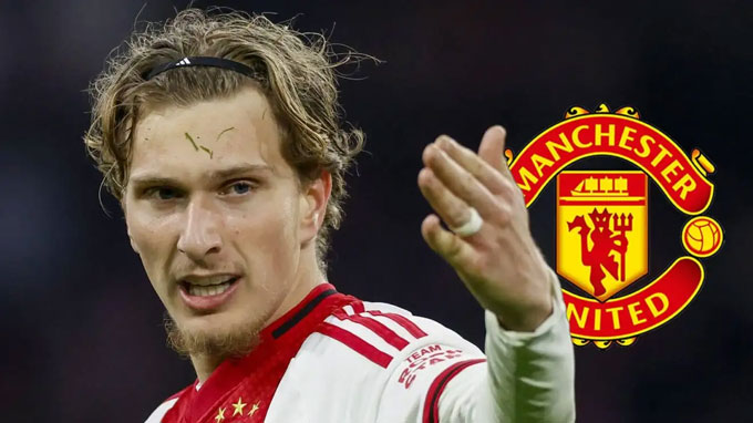 Godts được MU theo sát