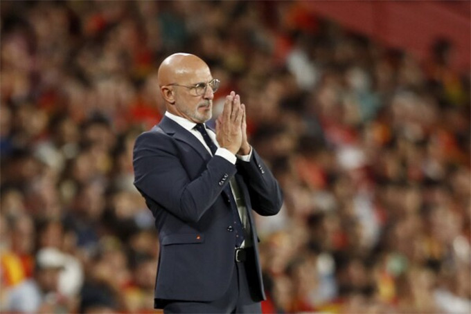 HLV Luis de la Fuente gọi 7 cầu thủ Barca vào ĐT Tây Ban Nha