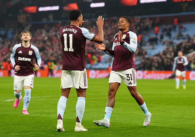 Aston Villa gặp khó khăn ở giải quốc nội nhưng thi đấu rất thuyết phục tại Europa League