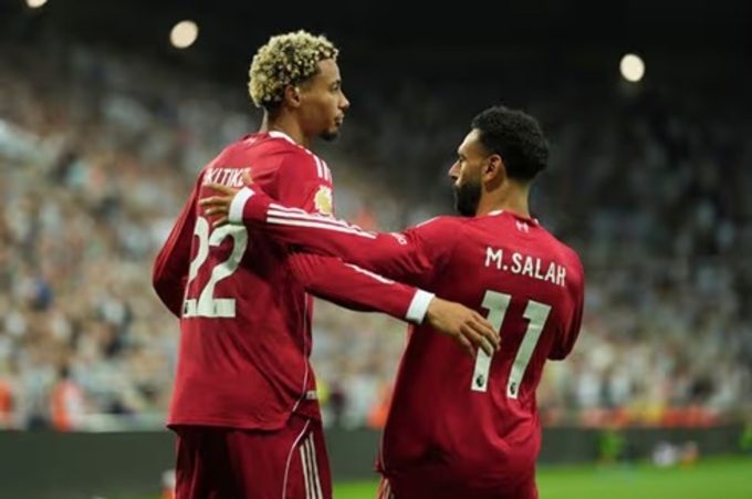 Salah ăn ý với Ekitike