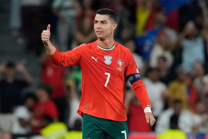 Ronaldo đang là chân sút vĩ đại nhất lịch sử bóng đá Bồ Đào Nha
