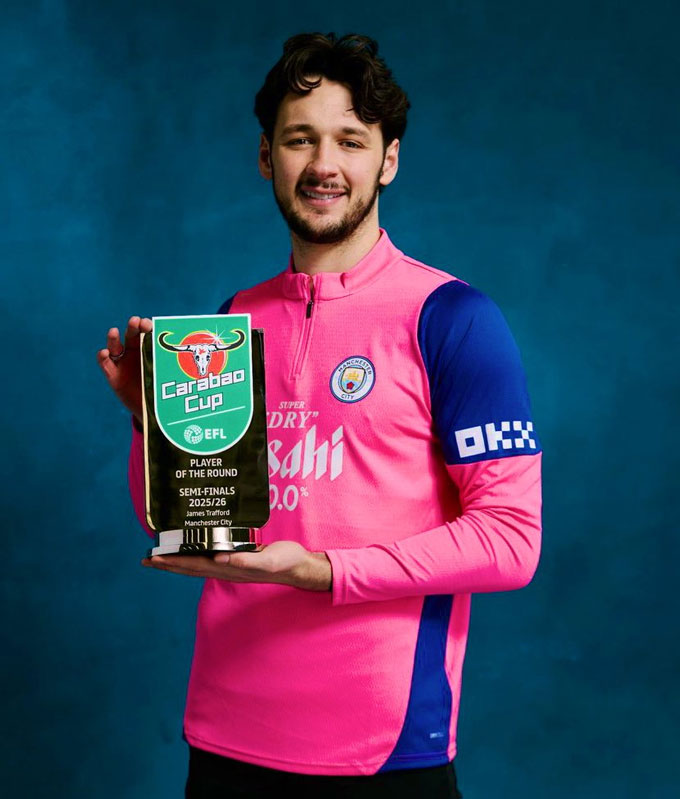 Trafford sẽ có suất bắt chính ở chung kết Cúp Liên đoàn. Ảnh: Twitter