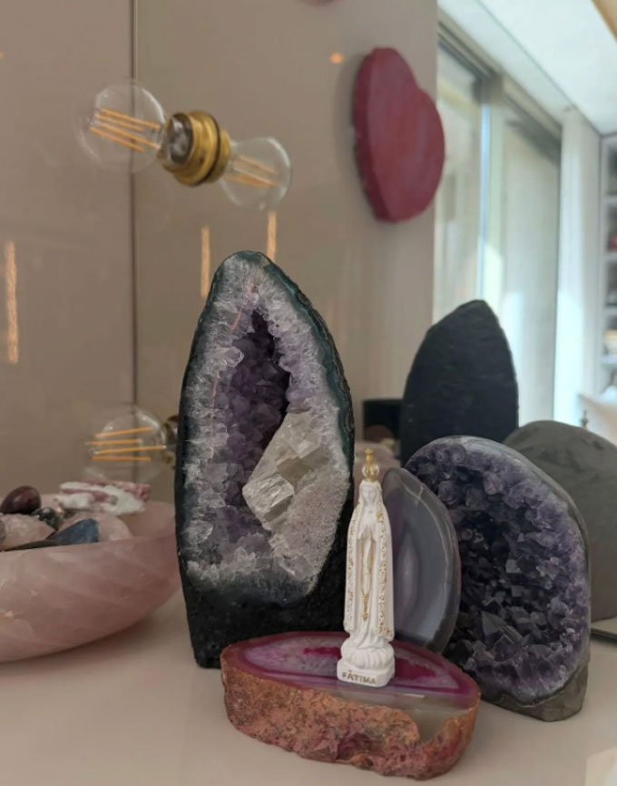 Góc nhỏ tâm linh của Georgina Rodriguez