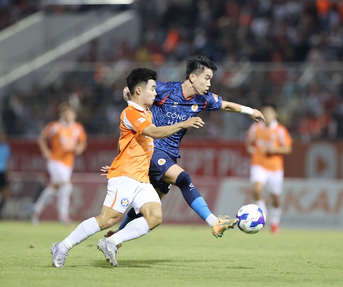 CAHN (áo xanh) đã có chiến thắng sít sao trước chủ nhà Đà Nẵng. Ảnh: CTV