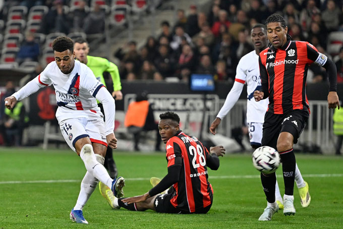Dàn sao của PSG liên tục phá lưới Nice. Ảnh: AP
