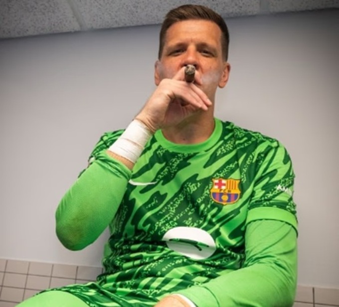 Szczesny không ngại "khoe" sở thích