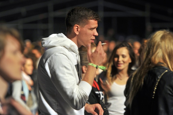 Thủ môn người Ba Lan nghiện thuốc lá rất nặng