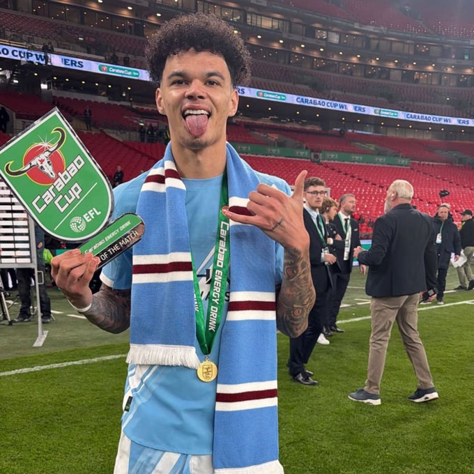 O'Reilly nhận giải cầu thủ xuất sắc nhất trận. Ảnh: Twitter