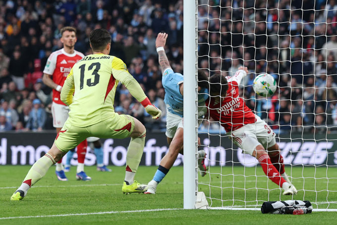 O'Reilly mở tỷ số ở phút 60