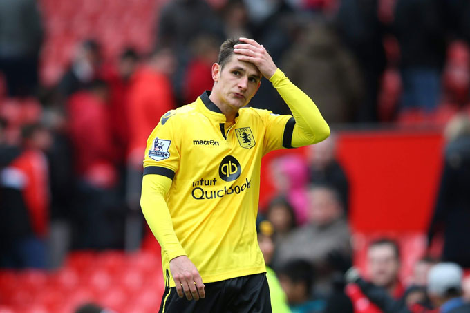 Ashley Westwood, cựu tiền vệ Aston Villa, từng thừa nhận cảm giác xuống hạng là thứ ám ảnh suốt đời. Ảnh: The Athletic