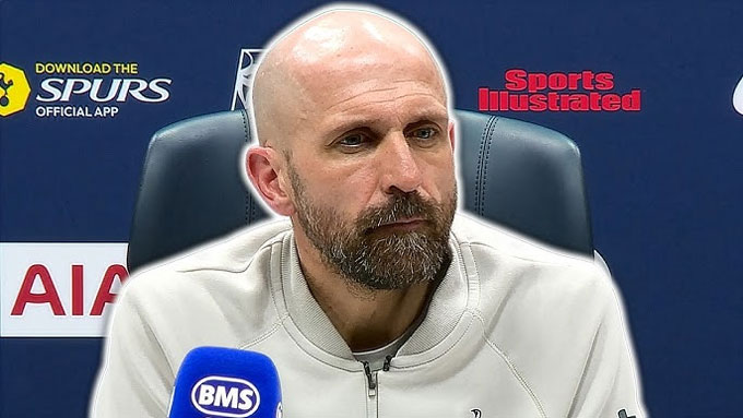 Trợ lý Bruno Saltor là người thay Tudor trả lời họp báo - Ảnh: Twitter