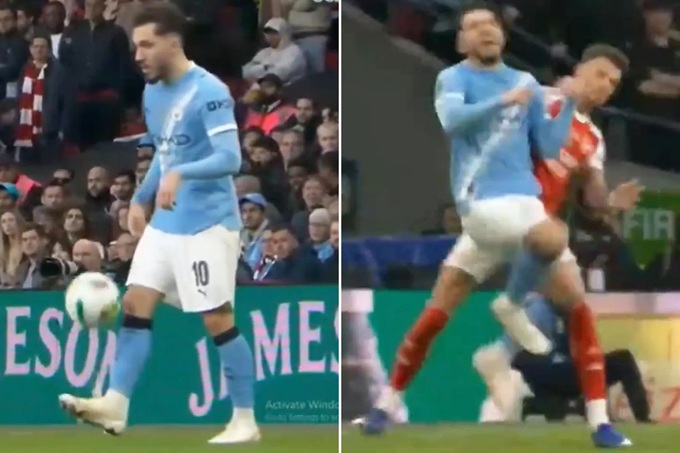 Ben White phạm lỗi thô thiển với Cherki vì ngứa mắt trước pha tâng bóng của tiền vệ Man City