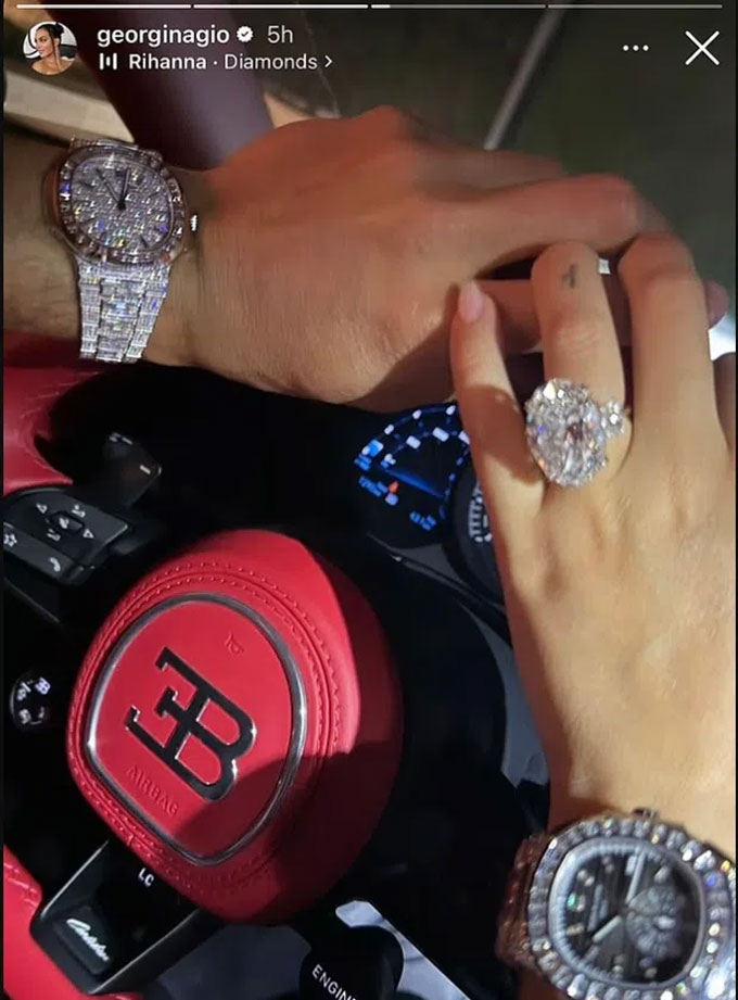 Cristiano Ronaldo vừa khoe sự siêu giàu