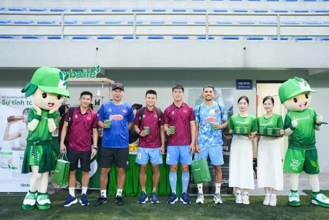 Herbalife Việt Nam luôn đồng hành cùng bóng đá Việt Nam lan tỏa tầm quan trọng của việc áp dụng chế độ dinh dưỡng khoa học
